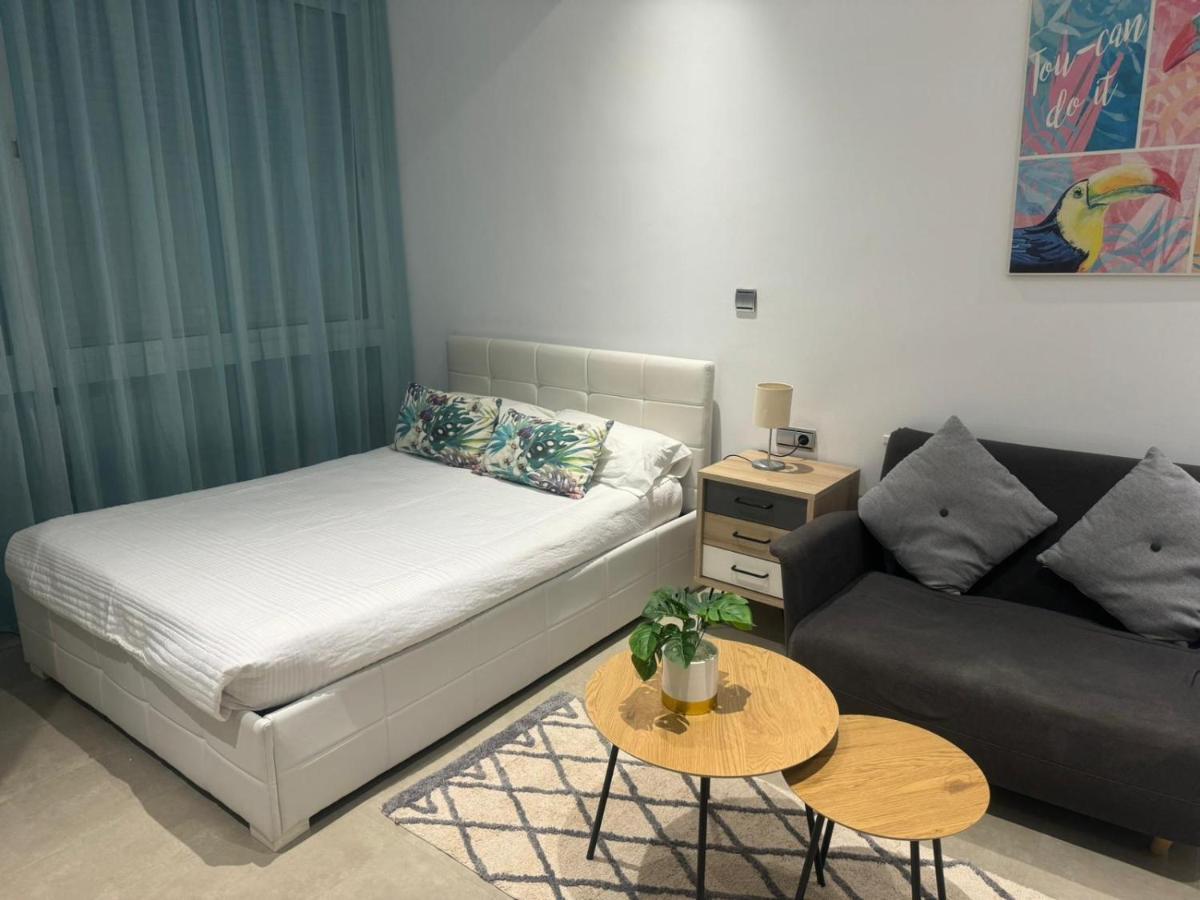 Estudio En Torremolinos Con Piscina Экстерьер фото